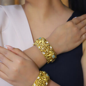 antique-gold-bangles