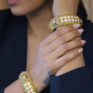 antique-kundan-bangles