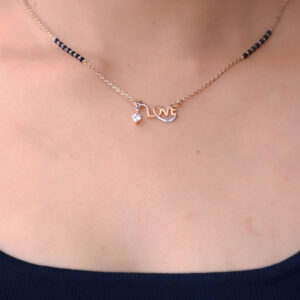 designer-gold-mangalsutra