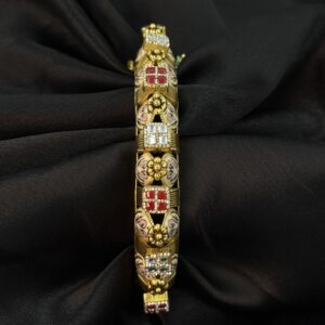 The Regal Gold Bracelet