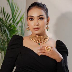 Regal heritage pearl Choker Set